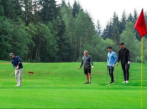 golfer on green